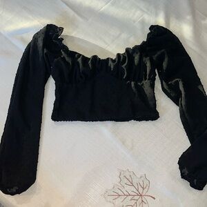 Black Crop Top Longesleeve